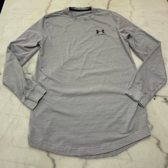Under Armour Other - Under Armour Men's Light Gray Long Sleeve Tee